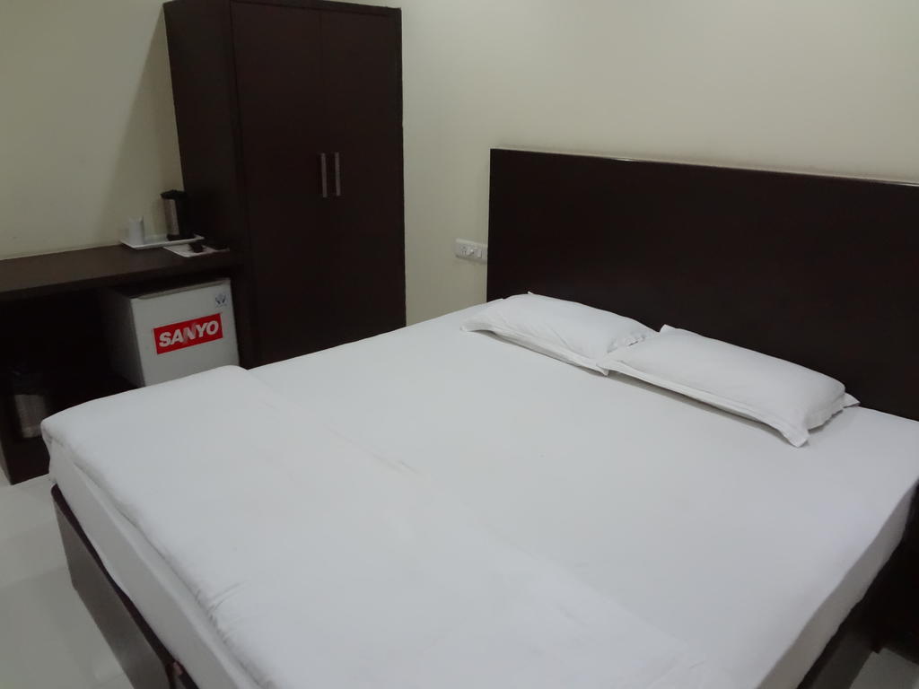 Hotel Siam International Delhi  Eksteriør bilde