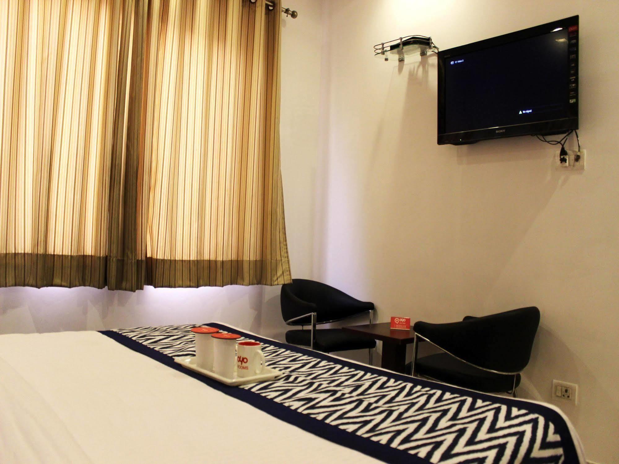 Hotel Siam International Delhi  Eksteriør bilde