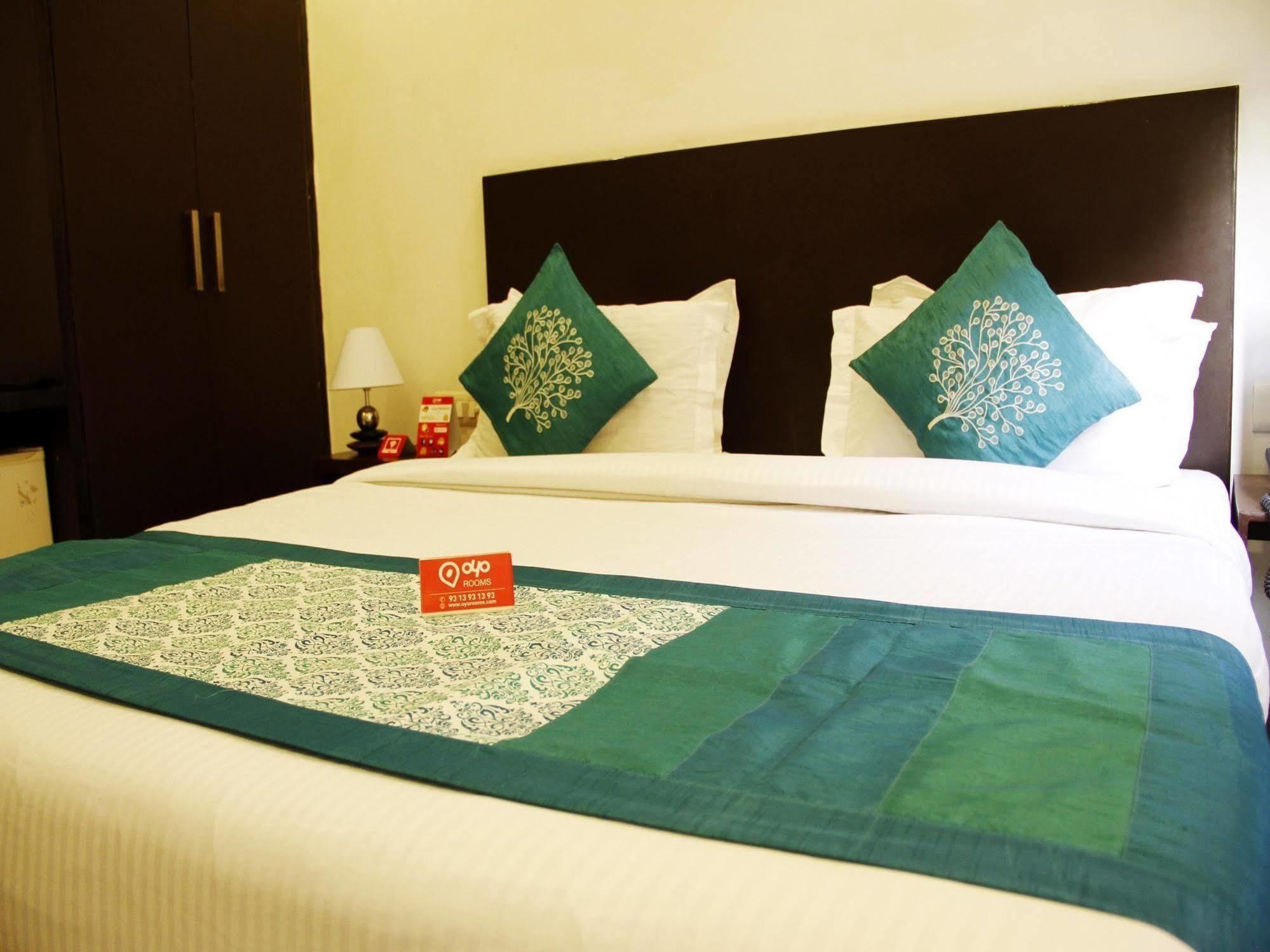 Hotel Siam International Delhi  Eksteriør bilde